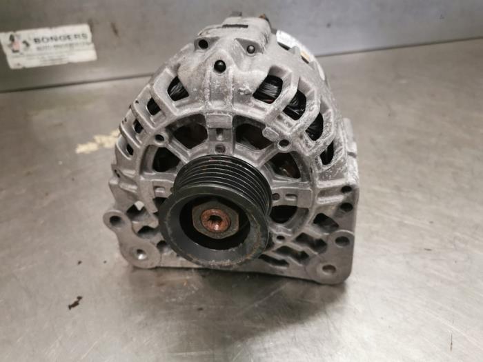 Gebruikte Dynamo Volkswagen Polo IV (9N1/2/3) 1.2 Prijs op aanvraag aangeboden door Bongers Auto-Onderdelen Zeeland
