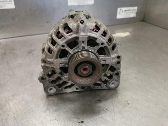 Gebruikte Dynamo Skoda Fabia II (5J) 1.2i Prijs op aanvraag aangeboden door Bongers Auto-Onderdelen Zeeland