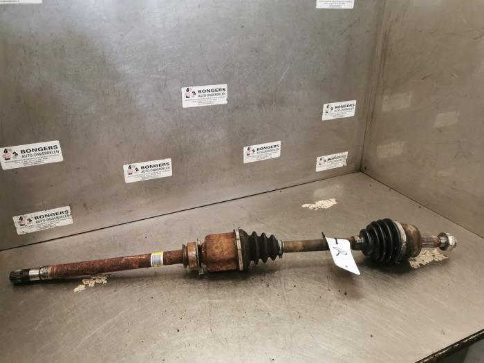Gebruikte Aandrijfas rechts-voor Fiat Grande Punto (199) 1.3 JTD Multijet 16V Prijs op aanvraag aangeboden door Bongers Auto-Onderdelen Zeeland