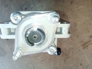Pomp Servo van een BMW 1 serie (E87/87N) 118i 16V 2009