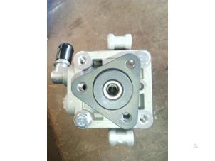 Pomp Servo van een BMW 1 serie (E87/87N) 118i 16V 2009