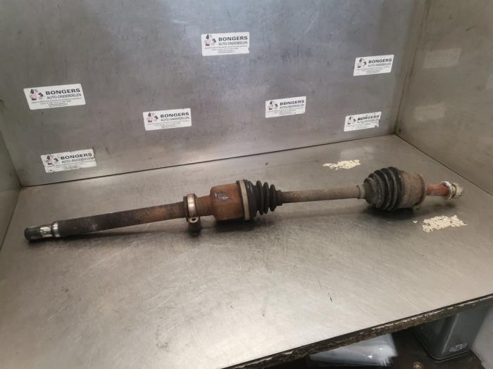 Gebruikte Steekas rechts-voor Mitsubishi Colt (Z2/Z3) 1.5 DI-D 12V HP Prijs op aanvraag aangeboden door Bongers Auto-Onderdelen Zeeland