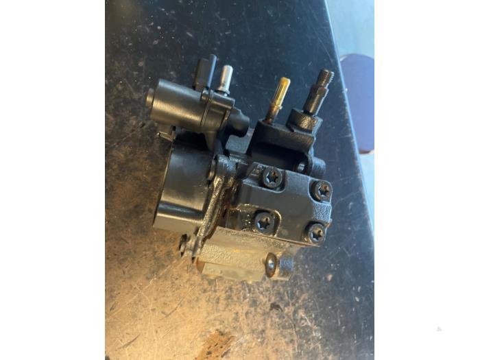 Gebruikte Dieselpomp Ford Transit Custom 2.2 TDCi 16V Prijs op aanvraag aangeboden door Bongers Auto-Onderdelen Zeeland