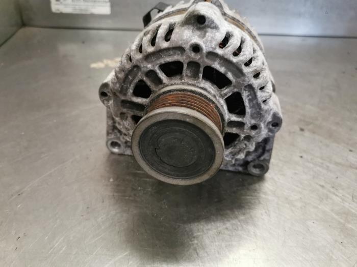 Gebruikte Dynamo Opel Insignia 1.8 16V Ecotec Prijs op aanvraag aangeboden door Bongers Auto-Onderdelen Zeeland