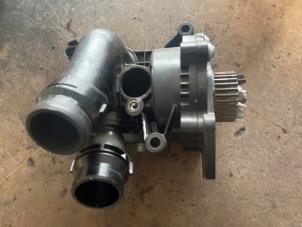 Waterpomp van een Audi A5 (8T3) 1.8 TFSI 16V 2010