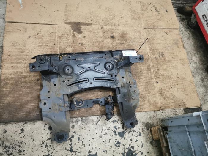 Gebruikte Subframe Renault Twingo III (AH) 0.9 Energy TCE 90 12V Prijs op aanvraag aangeboden door Bongers Auto-Onderdelen Zeeland