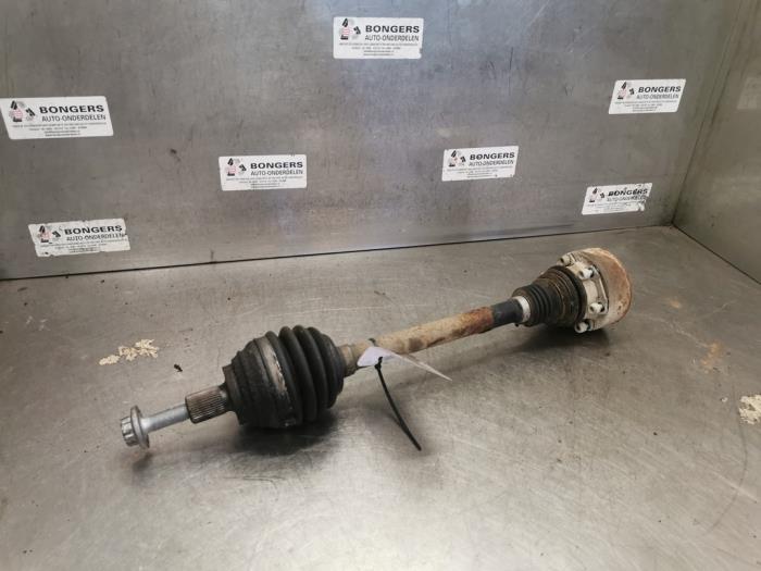 Gebruikte Steekas links-voor Volkswagen Caddy III (2KA,2KH,2CA,2CH) 2.0 SDI Prijs op aanvraag aangeboden door Bongers Auto-Onderdelen Zeeland