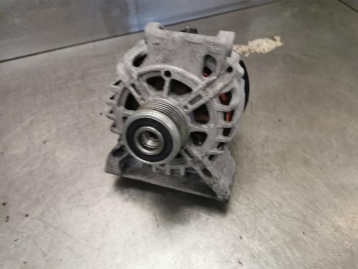 Gebruikte Dynamo Mercedes A (W169) 2.0 A-200 Turbo Prijs op aanvraag aangeboden door Bongers Auto-Onderdelen Zeeland