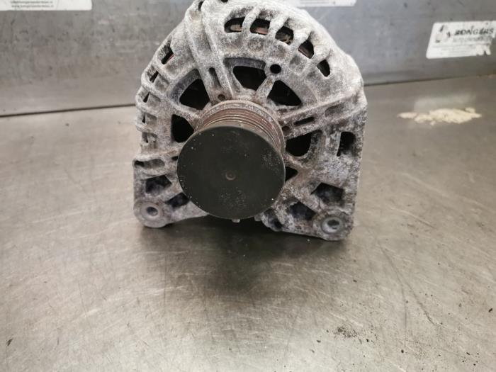 Gebruikte Dynamo Renault Megane III Grandtour (KZ) 1.2 16V TCE 130 Prijs op aanvraag aangeboden door Bongers Auto-Onderdelen Zeeland