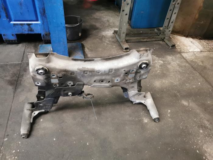 Gebruikte Subframe Renault Grand Scénic III (JZ) 1.4 16V TCe 130 Prijs op aanvraag aangeboden door Bongers Auto-Onderdelen Zeeland