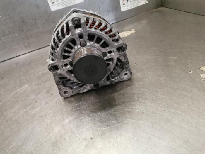 Gebruikte Alternator Renault Grand Scénic III (JZ) 1.4 16V TCe 130 Prijs op aanvraag aangeboden door Bongers Auto-Onderdelen Zeeland