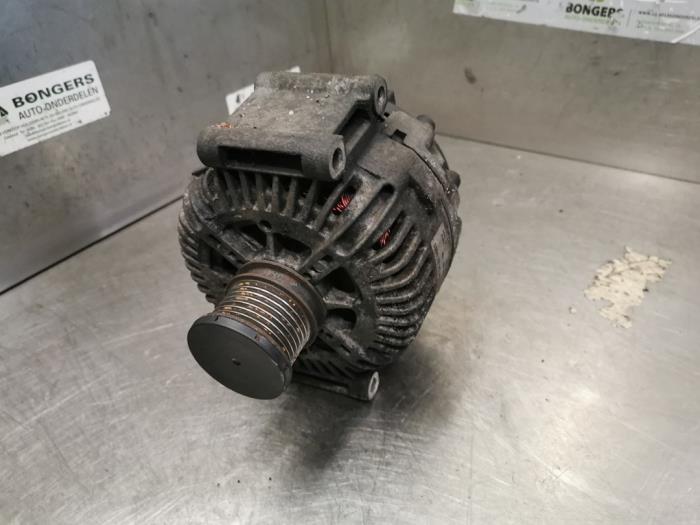 Gebruikte Dynamo Mercedes Vito (639.6) 3.0 120 CDI V6 24V Prijs op aanvraag aangeboden door Bongers Auto-Onderdelen Zeeland