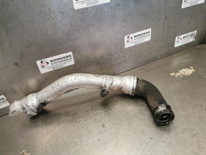 Gebruikte Intercooler Buis Volkswagen Transporter T5 1.9 TDi Prijs op aanvraag aangeboden door Bongers Auto-Onderdelen Zeeland