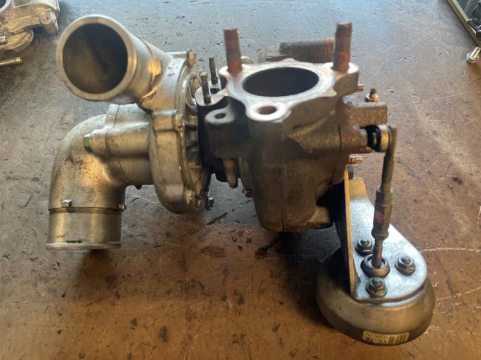 Turbo Toyota Avensis Wagon (T27), 2008 / 2018 2.2 16V D-4D-F 180, Combi/o, Diesel, 2.231cc, 130kW (177pk), FWD, 2ADFHV, 2008-11 / 2018-10, ADT271 (Gebruikt)