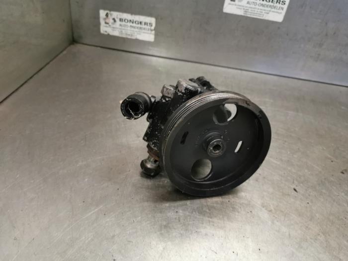 Gebruikte Servopomp Alfa Romeo 159 Sportwagon (939BX) 1.8 MPI 16V Prijs op aanvraag aangeboden door Bongers Auto-Onderdelen Zeeland