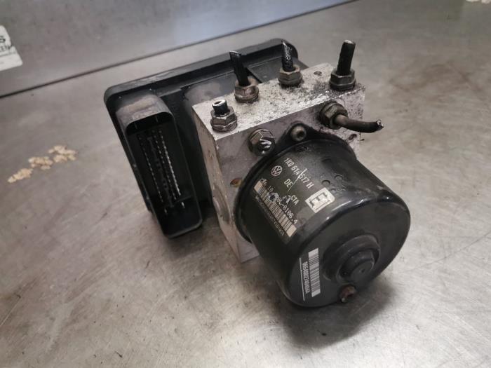 Gebruikte ABS Pomp Volkswagen Touran (1T1/T2) 2.0 TDI 16V 136 Prijs op aanvraag aangeboden door Bongers Auto-Onderdelen Zeeland