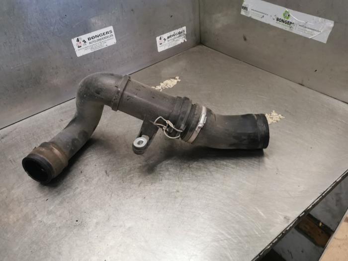 Gebruikte Intercooler Buis Mercedes SLK (R170) 2.0 200 K 16V Prijs op aanvraag aangeboden door Bongers Auto-Onderdelen Zeeland