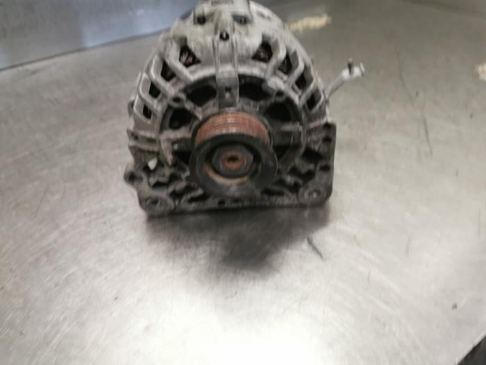 Gebruikte Alternator Volkswagen Polo V (6R) 1.2 12V Prijs op aanvraag aangeboden door Bongers Auto-Onderdelen Zeeland