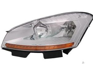 Nieuwe Linker Koplamp Citroen Grand Picasso Prijs op aanvraag aangeboden door Bongers Auto-Onderdelen Zeeland