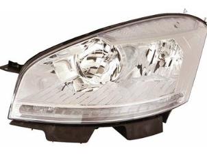 Nieuwe Linker Koplamp Citroen Grand Picasso Prijs op aanvraag aangeboden door Bongers Auto-Onderdelen Zeeland