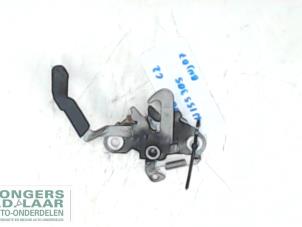Gebruikte Slotmechaniek Motorkap Citroen C2 (JM) 1.4 Prijs op aanvraag aangeboden door Bongers Auto-Onderdelen Zeeland