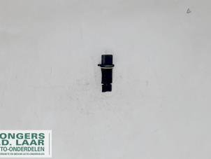 Gebruikte Luchtmassameter Mercedes S (W220) 3.2 S-320 CDI 24V Prijs op aanvraag aangeboden door Bongers Auto-Onderdelen Zeeland