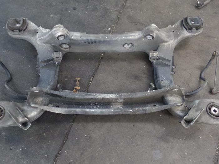 Gebruikte Subframe Mercedes S (W220) 3.2 S-320 CDI Prijs op aanvraag aangeboden door Bongers Auto-Onderdelen Zeeland