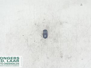 Gebruikte Mistlamp Schakelaar Mercedes Sprinter 3t (903) 311 CDI 16V Prijs op aanvraag aangeboden door Bongers Auto-Onderdelen Zeeland