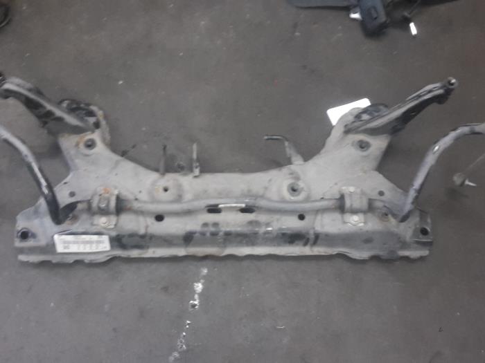 Gebruikte Subframe Ford Fiesta 6 (JA8) 1.0 EcoBoost 12V 125 Prijs op aanvraag aangeboden door Bongers Auto-Onderdelen Zeeland