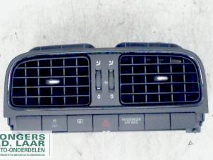 Gebruikte Schakelaar Paniekverlichting Volkswagen Polo V (6R) 1.2 12V Prijs op aanvraag aangeboden door Bongers Auto-Onderdelen Zeeland