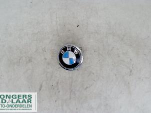 Gebruikte Handgreep Achterklep BMW 1-Serie Prijs op aanvraag aangeboden door Bongers Auto-Onderdelen Zeeland