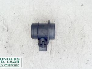 Gebruikte Luchtmassameter Volkswagen New Beetle (9C1/9G1) 2.0 Prijs op aanvraag aangeboden door Bongers Auto-Onderdelen Zeeland