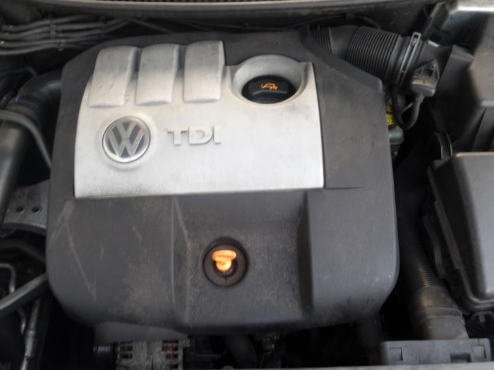 Motor van een Volkswagen Polo IV (9N1/2/3) 1.4 TDI 75 2004