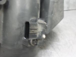 Gebruikte Luchtmassameter Honda CR-V (RD5/6/7/8) 2.2 CTDi 16V Prijs op aanvraag aangeboden door Bongers Auto-Onderdelen Zeeland