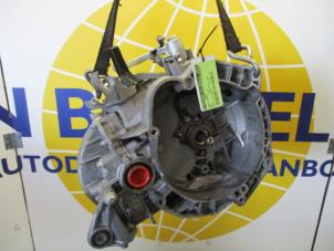 Gebruikte Versnellingsbak Opel Corsa D 1.3 CDTi 16V ecoFLEX Prijs € 472,50 Margeregeling aangeboden door Autodemontagebedrijf van Boxtel