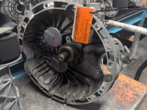 Gebruikte Versnellingsbak Mercedes A (W176) 1.6 A-180 16V Prijs € 315,00 Margeregeling aangeboden door Autodemontagebedrijf van Boxtel