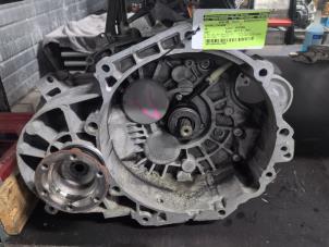 Gebruikte Versnellingsbak Volkswagen Golf VII (AUA) 2.0 TDI 150 16V Prijs € 262,50 Margeregeling aangeboden door Autodemontagebedrijf van Boxtel