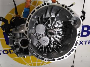 Gebruikte Versnellingsbak Fiat Talento 2.0 EcoJet BiTurbo 120 Prijs € 1.050,00 Margeregeling aangeboden door Autodemontagebedrijf van Boxtel