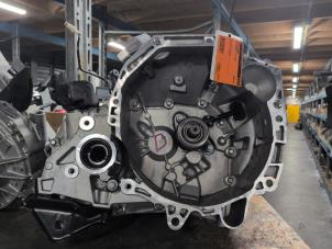 Gebruikte Versnellingsbak Dacia Sandero III 1.0 SCe 65 12V Prijs € 525,00 Margeregeling aangeboden door Autodemontagebedrijf van Boxtel