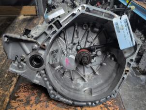 Gebruikte Versnellingsbak Renault Grand Scénic IV (RFAR) 1.5 Energy dCi 110 Hybrid Assist Prijs € 525,00 Margeregeling aangeboden door Autodemontagebedrijf van Boxtel