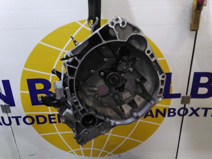 Gebruikte Versnellingsbak Nissan Micra (K14) 0.9 IG-T 12V Prijs € 157,50 Margeregeling aangeboden door Autodemontagebedrijf van Boxtel