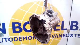 Gebruikte Versnellingsbak Ford Fiesta 7 1.0 EcoBoost 12V Prijs € 630,00 Margeregeling aangeboden door Autodemontagebedrijf van Boxtel