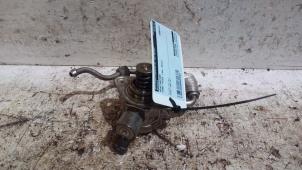 Gebruikte Benzinepomp Ford Focus 3 1.0 Ti-VCT EcoBoost 12V 125 Prijs op aanvraag aangeboden door Autodemontagebedrijf van Boxtel