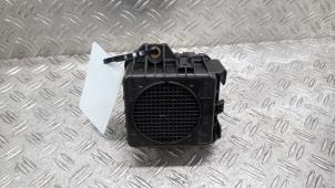 Gebruikte Luidspreker Renault Clio V (RJAB) 1.6 E-Tech 140 16V Prijs € 131,25 Margeregeling aangeboden door Autodemontagebedrijf van Boxtel