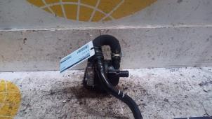 Gebruikte Extra waterpomp Renault Clio V (RJAB) 1.6 E-Tech 140 16V Prijs € 82,58 Inclusief btw aangeboden door Autodemontagebedrijf van Boxtel