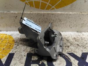 Gebruikte Motorsteun Renault Kangoo (RK..) E-Tech Electric Prijs € 127,05 Inclusief btw aangeboden door Autodemontagebedrijf van Boxtel