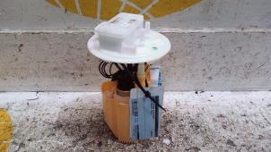 Gebruikte Tank element Pomp Dacia Duster (SR) 1.3 TCE 150 16V 4x4 Prijs € 95,29 Inclusief btw aangeboden door Autodemontagebedrijf van Boxtel