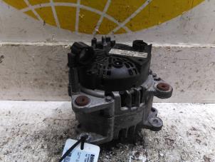 Gebruikte Dynamo Volkswagen Transporter T5 2.0 TDI BlueMotion Prijs € 78,75 Margeregeling aangeboden door Autodemontagebedrijf van Boxtel