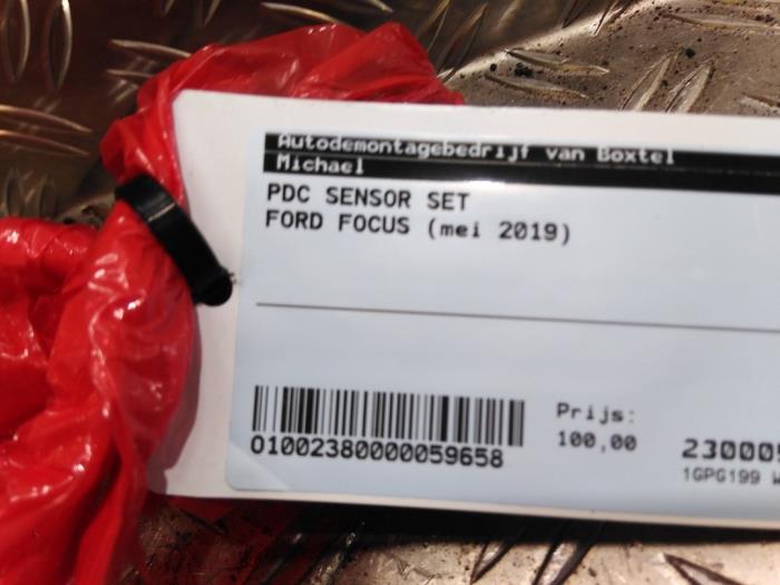 PDC Sensor Set van een Ford Focus 2019