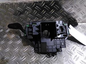 Gebruikte Combischakelaar Stuurkolom Ford C-Max (DXA) 1.0 Ti-VCT EcoBoost 12V 125 Prijs € 50,82 Inclusief btw aangeboden door Autodemontagebedrijf van Boxtel